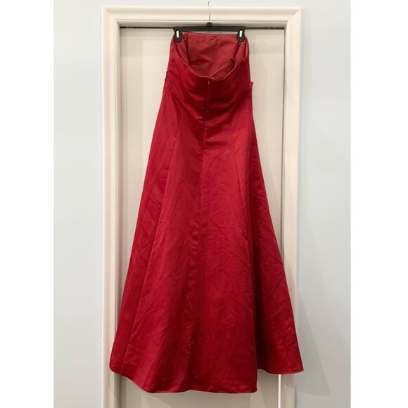 David’s Bridal Cranberry Red Strapless A Line Wrap Gathered Dress - Picture 6 of 14